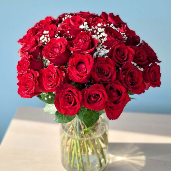 classic red roses bouquet
